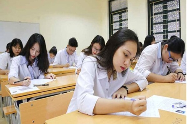 Học tủ theo đề thi tham khảo THPT là sai lầm nghiêm trọng