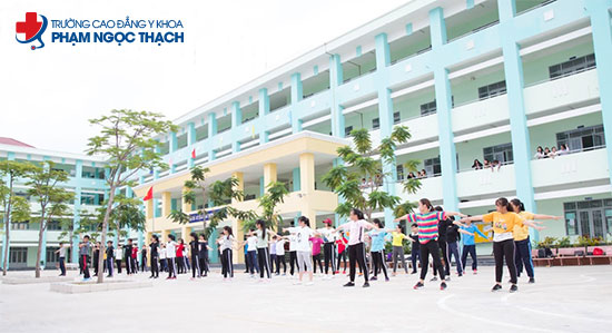 Trường Cao Đẳng Y Khoa Phạm Ngọc Thạch là trường công hay trường tư?