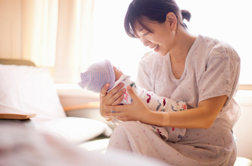 Bằng Cao đẳng Hộ sinh làm gì?
