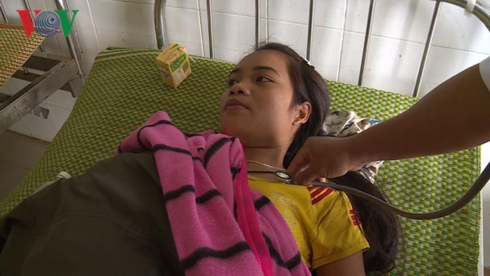 ăn lá ngón tự tử
