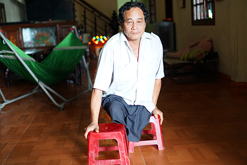 Thương binh Nguyễn Toàn Thắng trong ngôi nhà ở TP Quảng Ngãi