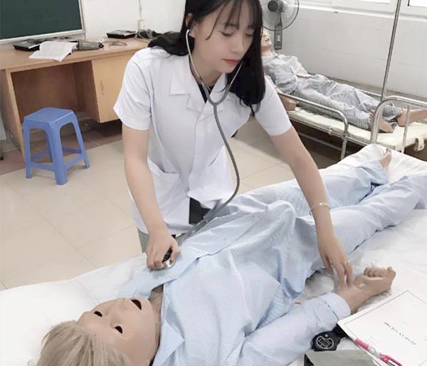 điểm chuẩn ngành Điều dưỡng hệ đại học