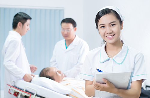 Học điều dưỡng ra có phải làm y tá không?