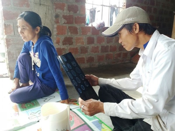 Gia đình em Hải bức xúc vì con bị cô giáo đánh đến nhập viện. 