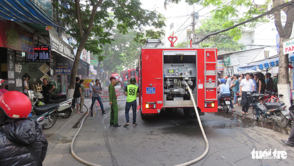 thành phố Đà Nẵng đã điều xe chuyên dụng đến dập lửa