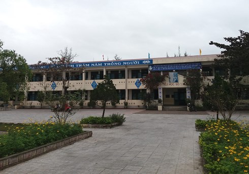 chép nhầm bài kiểm tra bị cô giáo đánh nhập viện