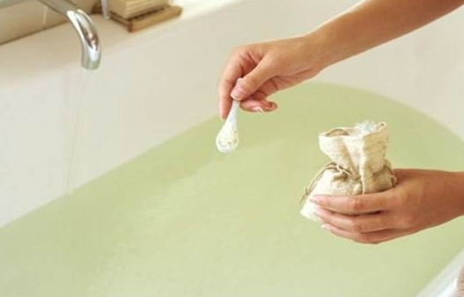 Tắm với muối Epsom giúp cải thiện tình trạng sức khỏe