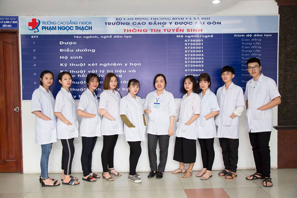 tựu trường
