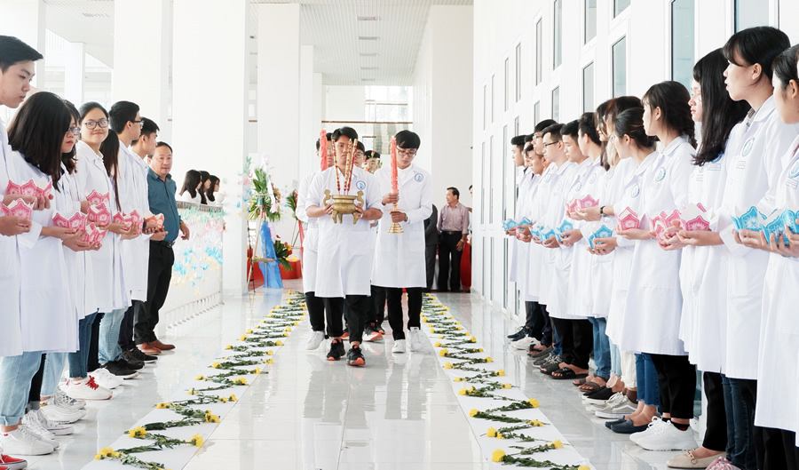 hiến xác