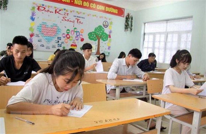 4 thí sinh phải thi lại môn văn bằng đề thi dự bị