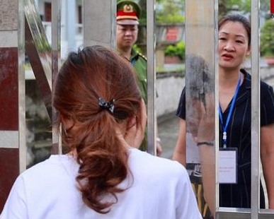 Thí sinh đến muộn vì ngủ quên 