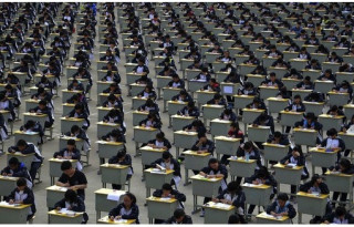 11-giao-vien-bi-phan-quyet-vi-gian-lan-nang-diem-so-cho-hoc-sinh