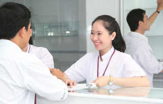 trinh-duoc-vien-nghe-co-thu-nhap-dang-mo-uoc